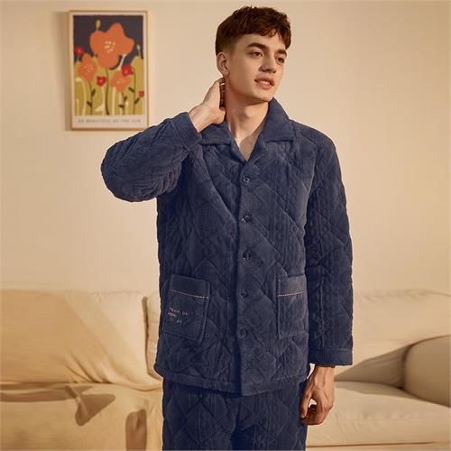 泡芙绒剪花男套装