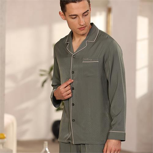 针织贡缎提花小方格男套装